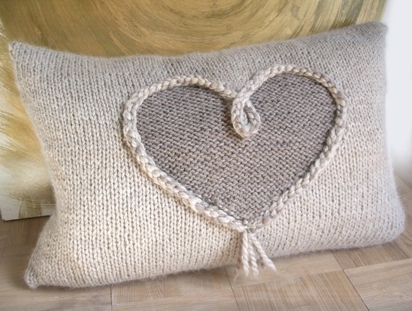 Kissen mit Herz selber stricken - DIY Kissen